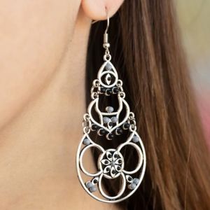 BUNDLE 5 FOR 25. Black and grey earrings- make a bundle 5 for 25